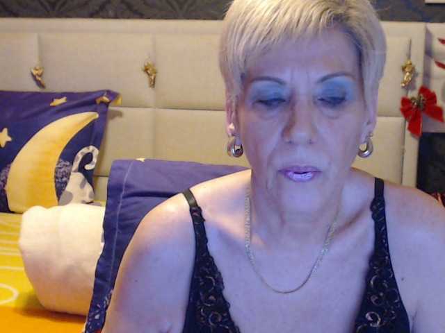 Фотографије ANGELGRANNY welcom guys..pm..50 tk..pussy or ass..100..tits or feet..50..let s have fun