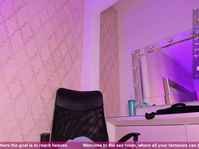 Фотографије HollyTegan I will be a very undisciplined secretary, I will behave very badly for you, you will be my favorite boss, sex on the desk will not be lacking.♥.♥ JUICY FINGERING + CUM SHOW at @remain ♥
