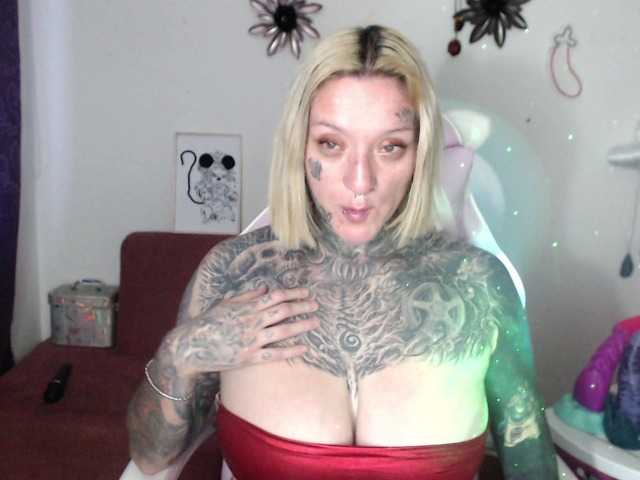 Фотографије sloppytitss show my tits naked and my throat want to eat ur cock me love to make slime drool