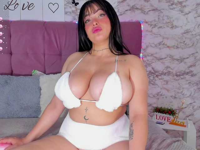 Фотографије Valerie-Baker I am the horny busty that you were looking for so much, do you want to see how I bounce on top of you? ♥#latina #bigboobs #bigass #lovense #anal #squirt